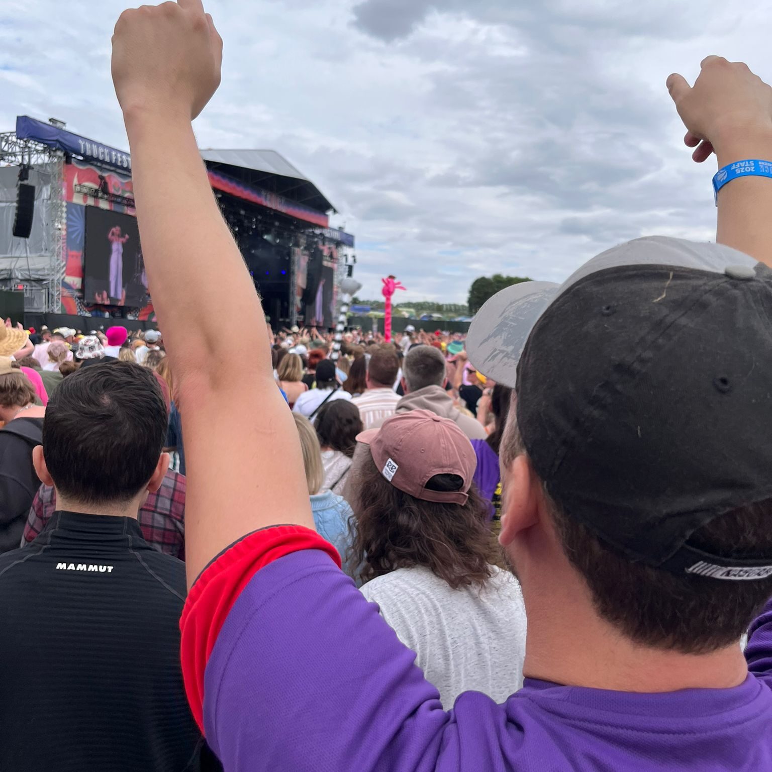 A Style Acre volunteer watching Natasha Bedingfield