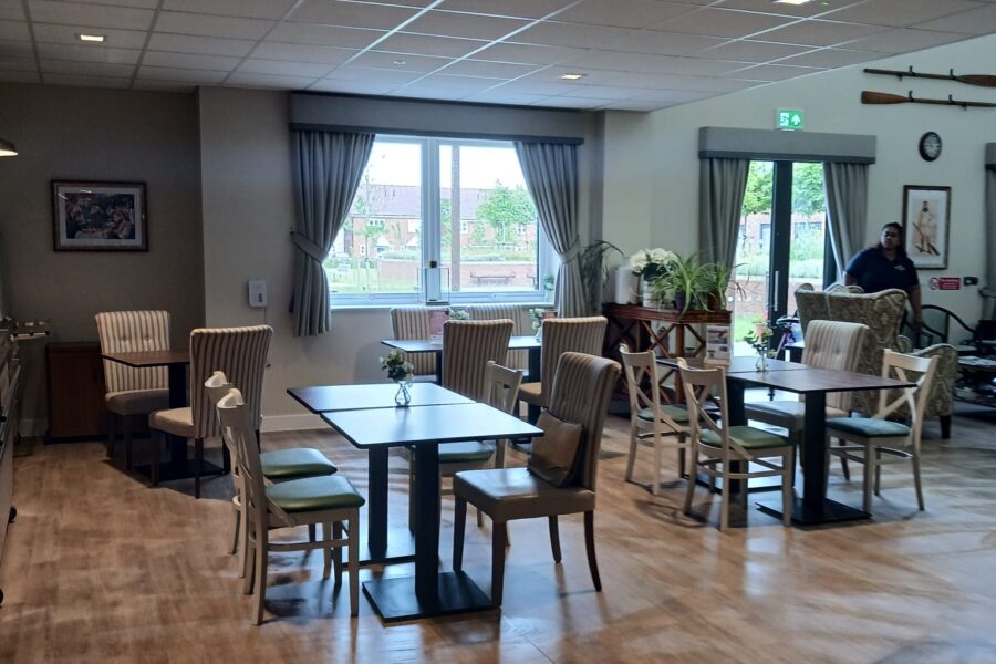 Picture of table and chairs at Frances Curtis Court